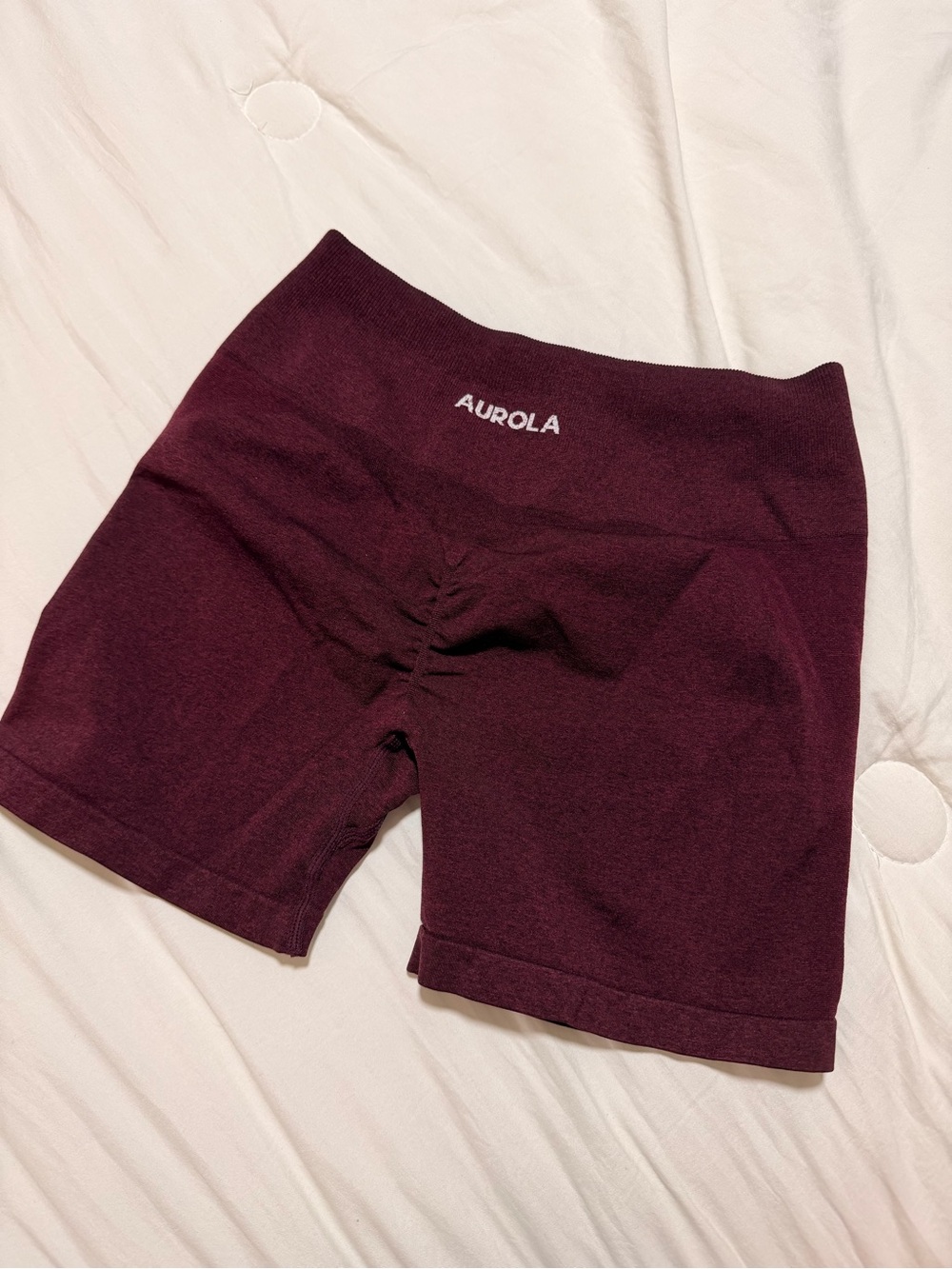 Aurola Women's Deep Wine High-Waist Seamless Gym Shorts